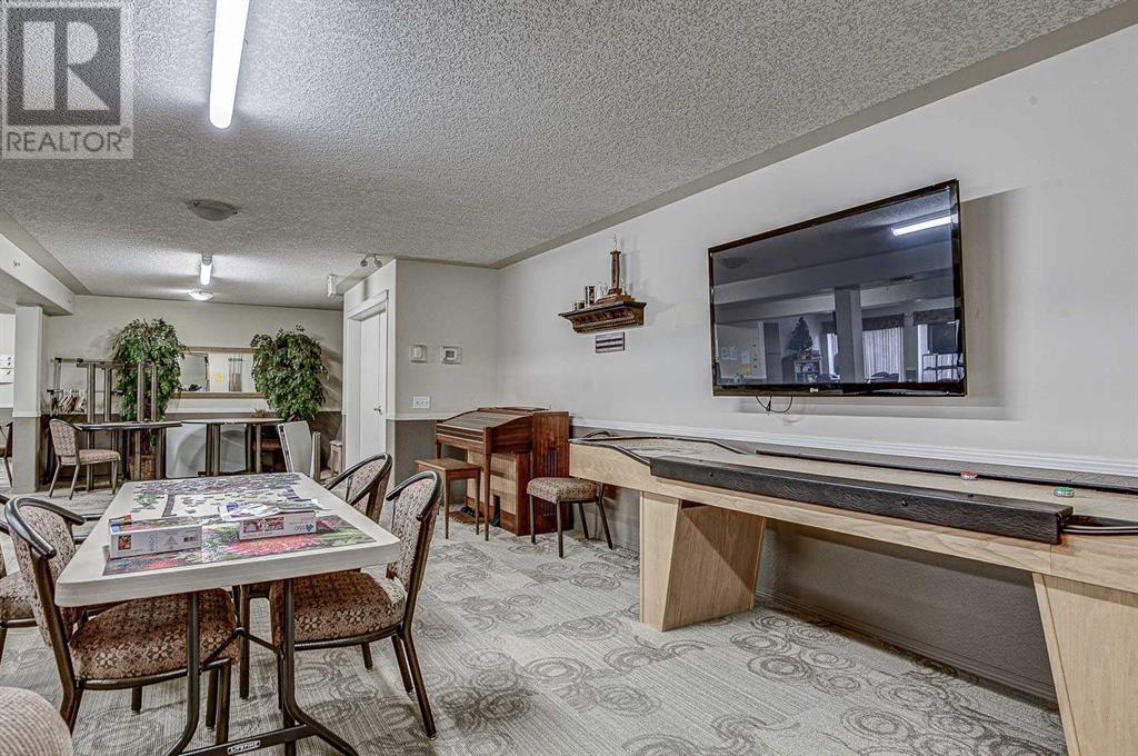 Single Family House Low rise for Sale in   Somervale Court SW Somerset Calgary 