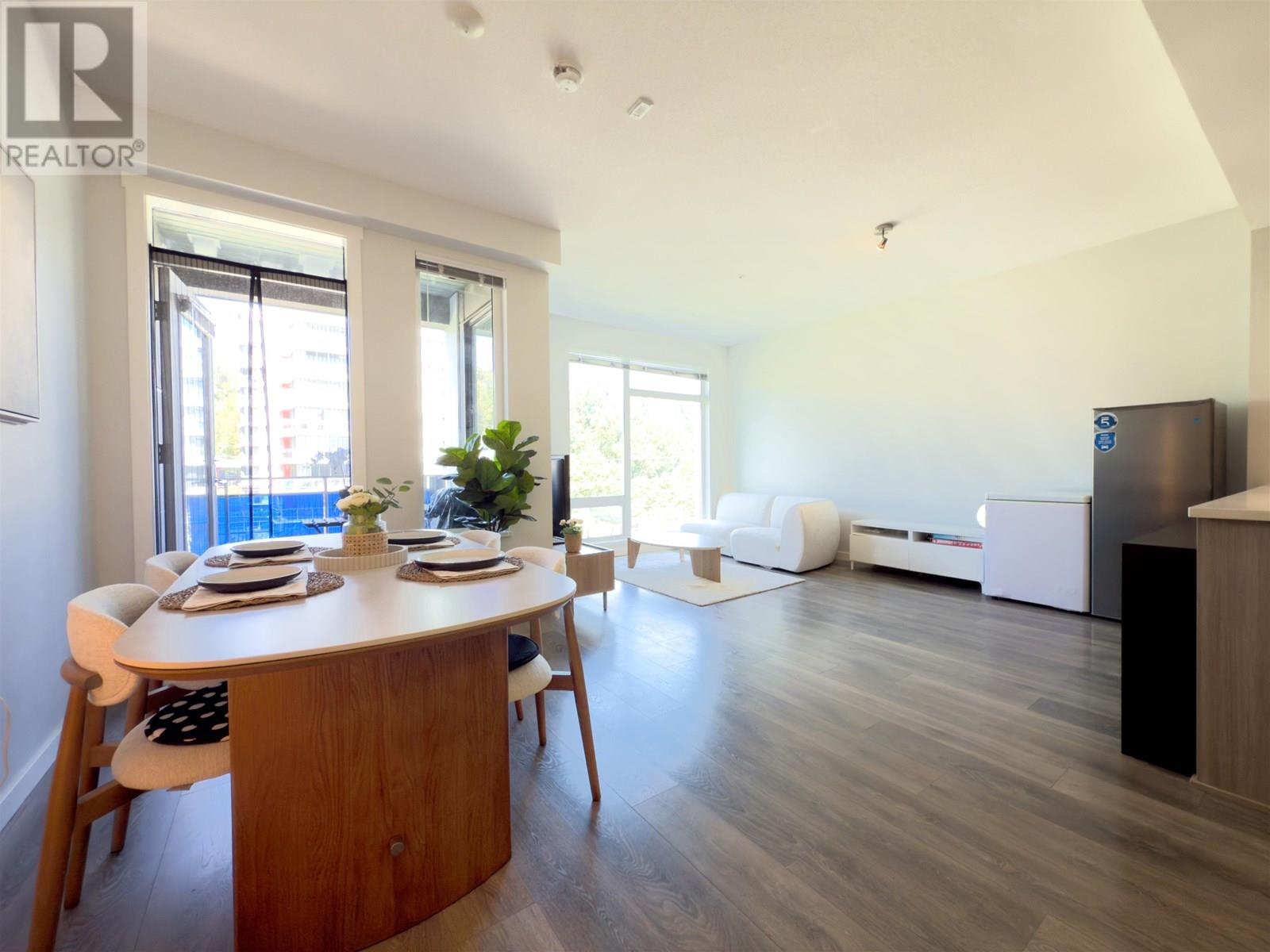 Photo 3 of 510 3289 Riverwalk Avenue, Vancouver BC