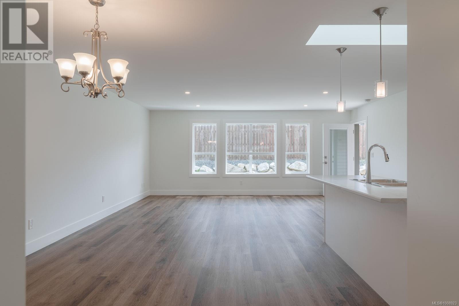 8 3774 12th Ave, Port Alberni
