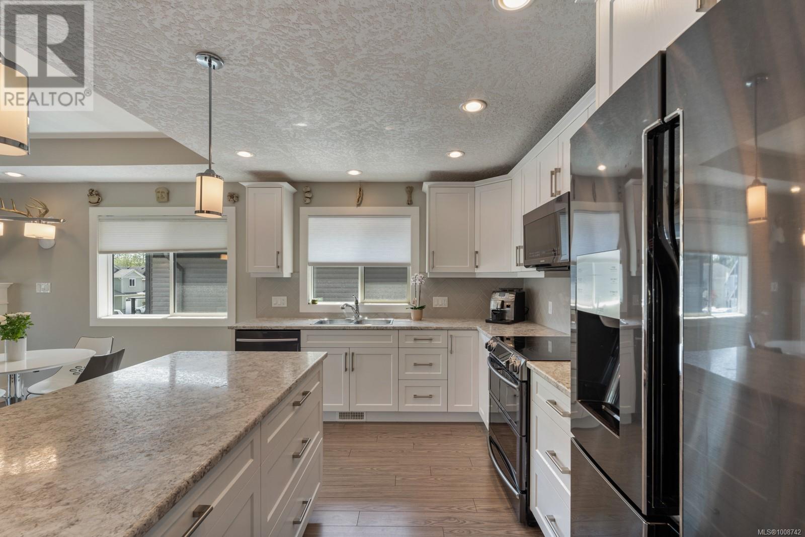 Photo 5 of 13 9650 Askew Creek Dr, Chemainus BC