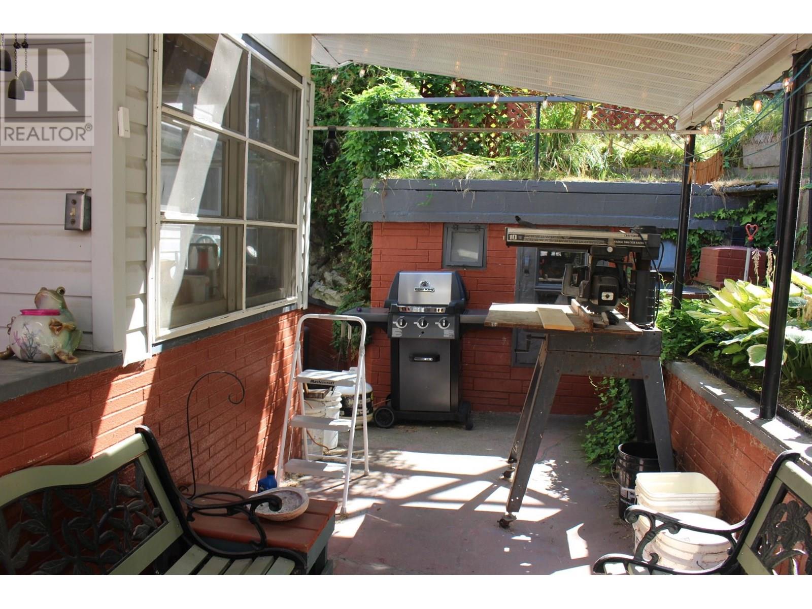 154 Kitchener Street, Trail