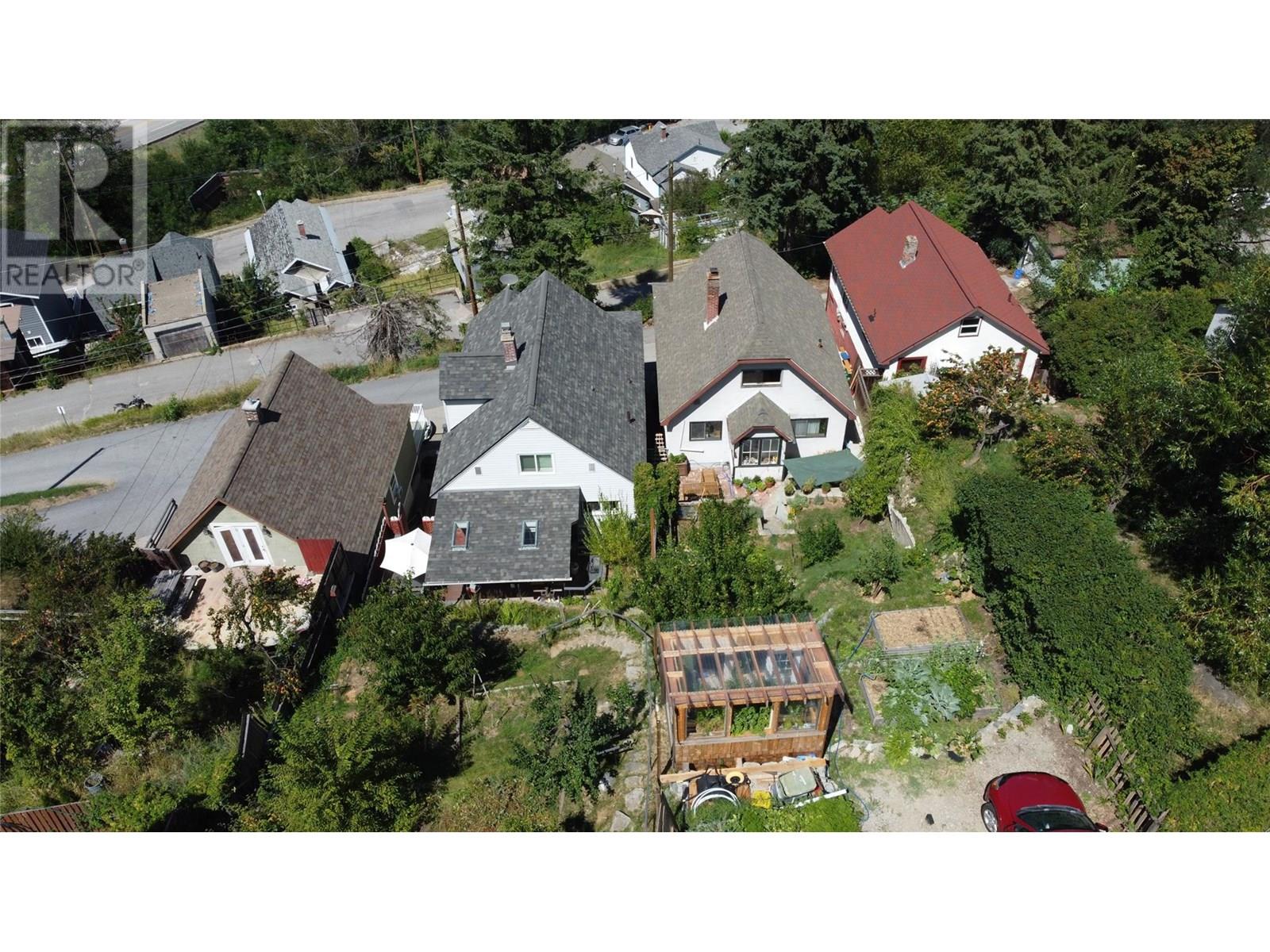 154 Kitchener Street, Trail