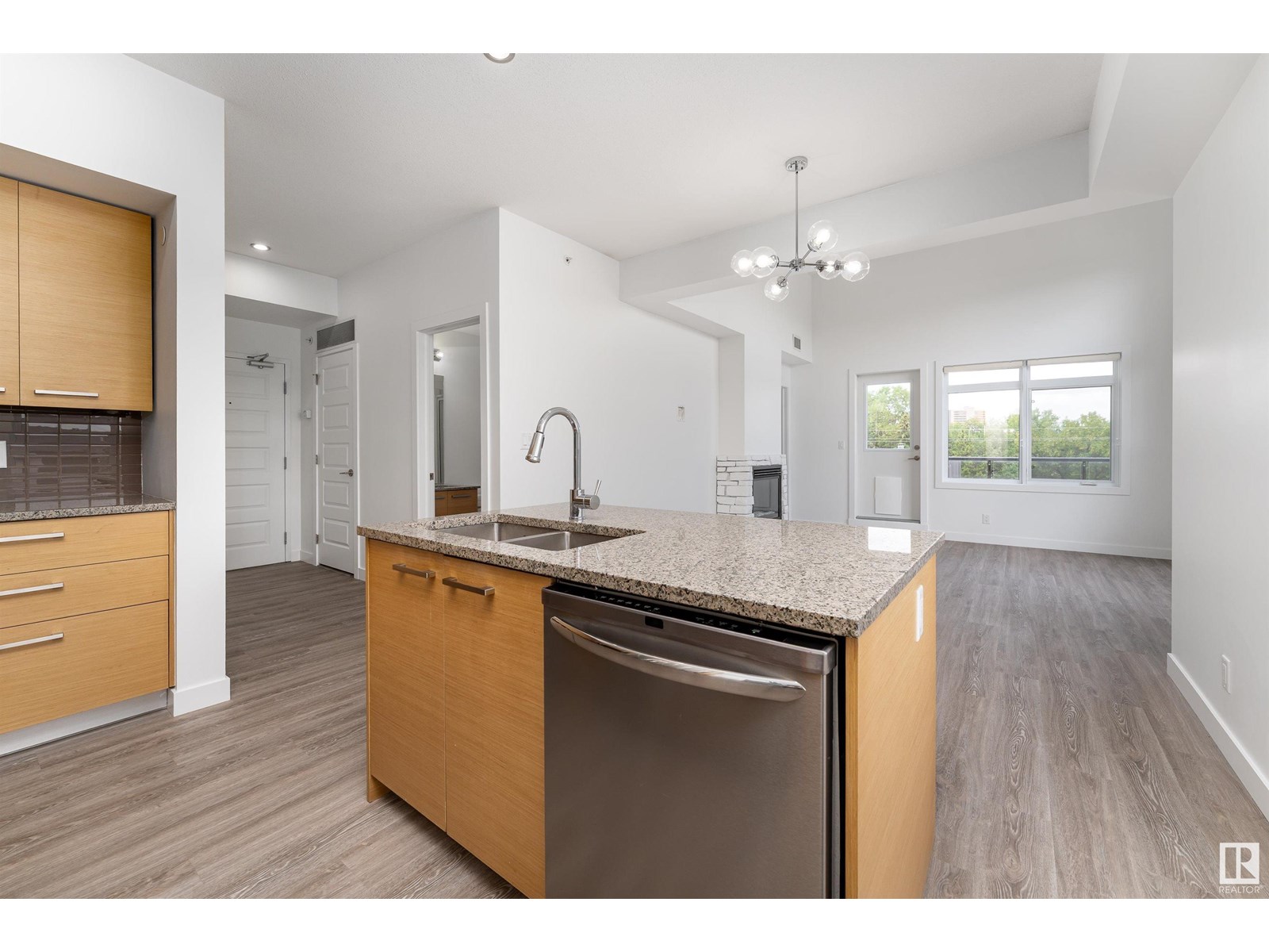 Photo 10 of 403 9908 84 Av Nw, Edmonton AB