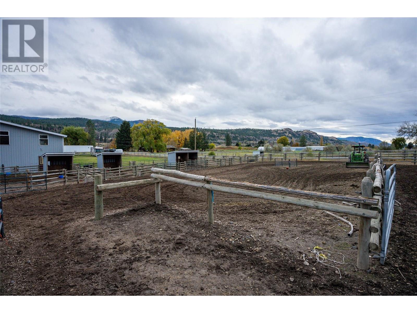 Photo 11 of 392 Teal Road, Kamloops BC