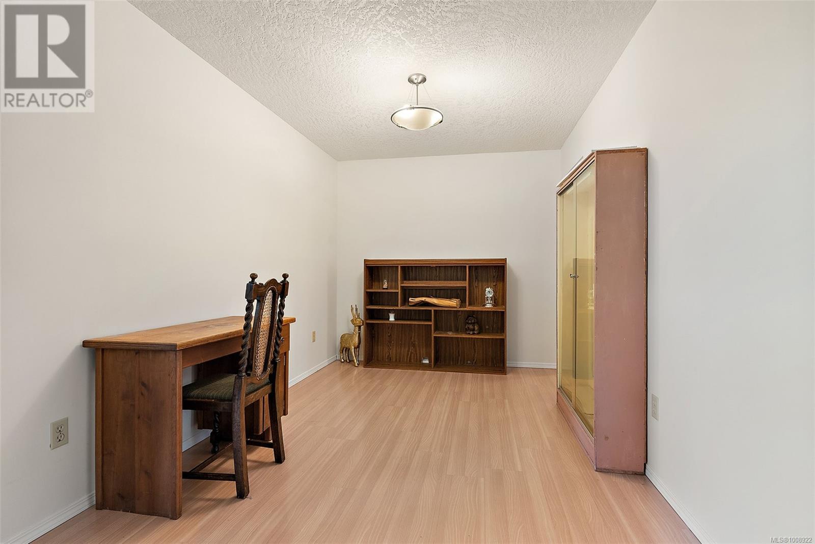 Single Family House for Sale in  West Saanich Rd Saanich 