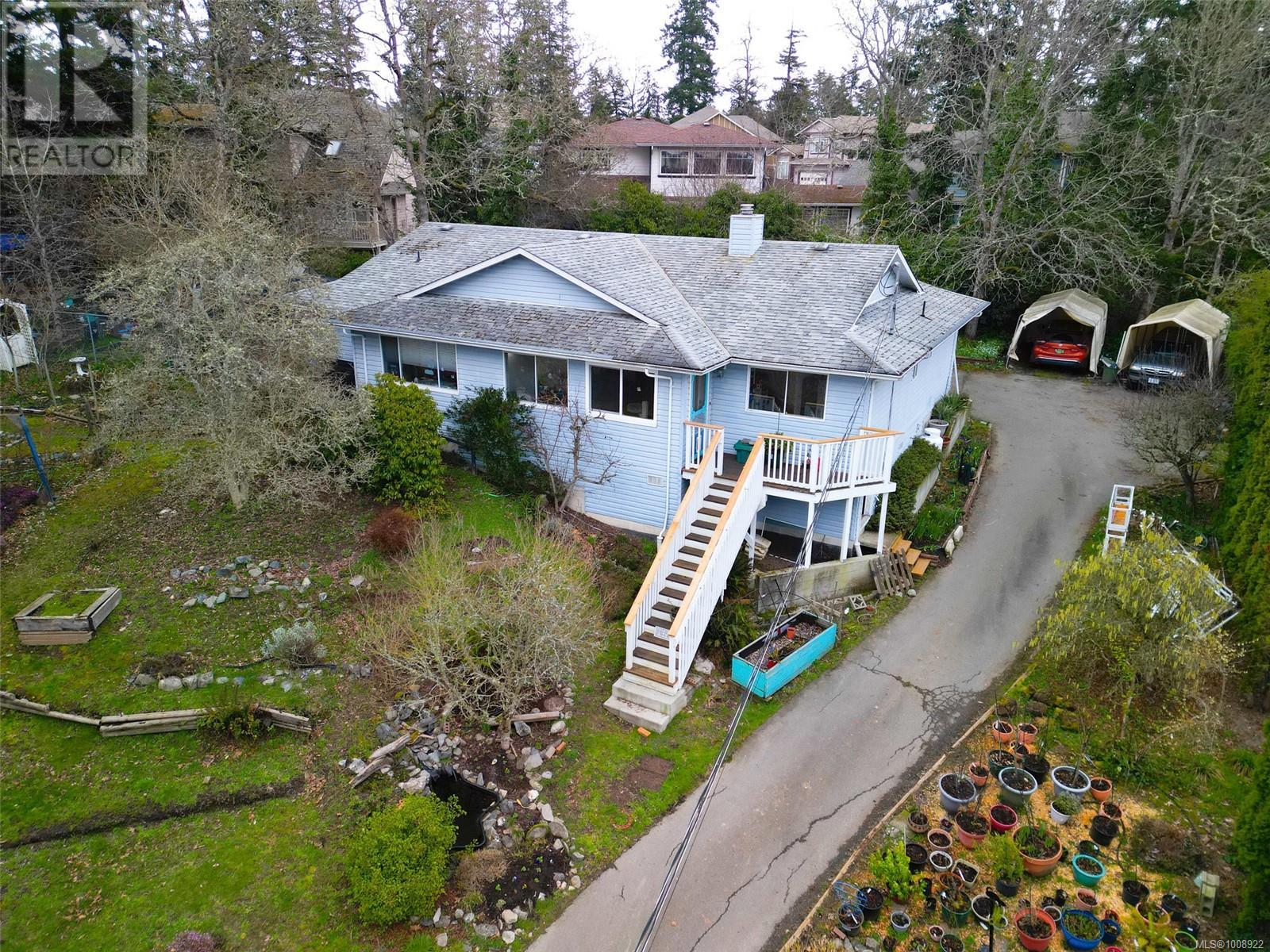 Single Family House for Sale in  West Saanich Rd Saanich 