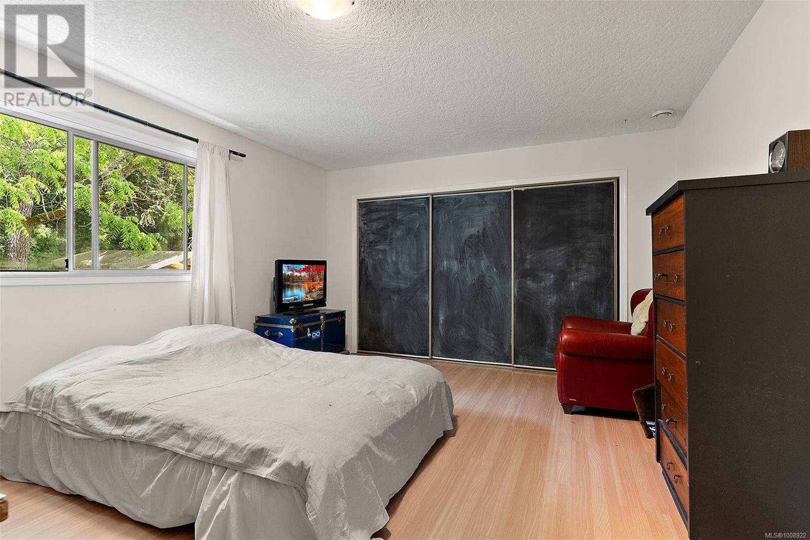 Single Family House for Sale in  West Saanich Rd Saanich 