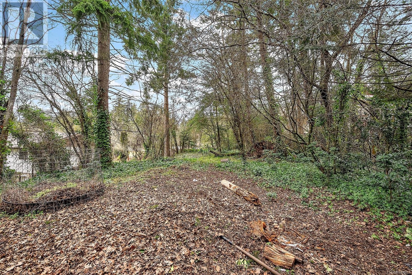 Single Family House for Sale in  West Saanich Rd Saanich 