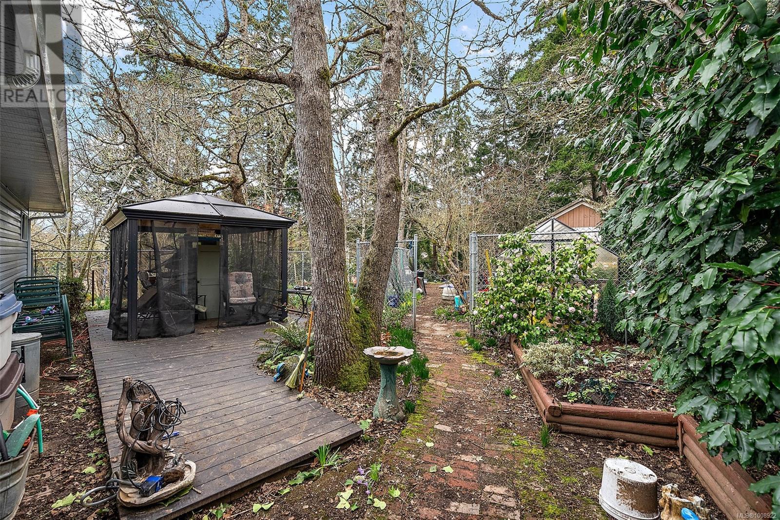 Single Family House for Sale in  West Saanich Rd Saanich 