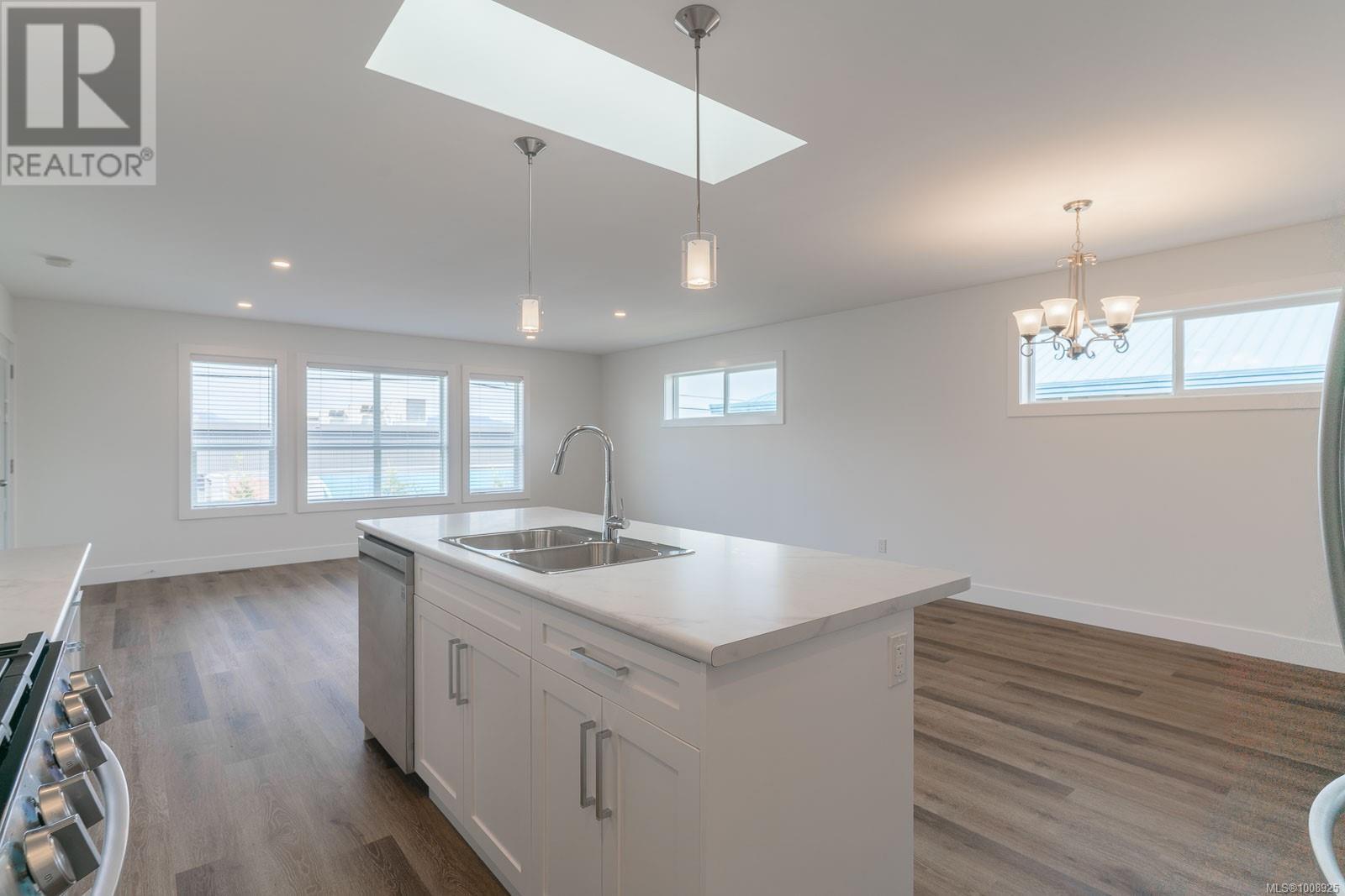 10 3774 12th Ave, Port Alberni
