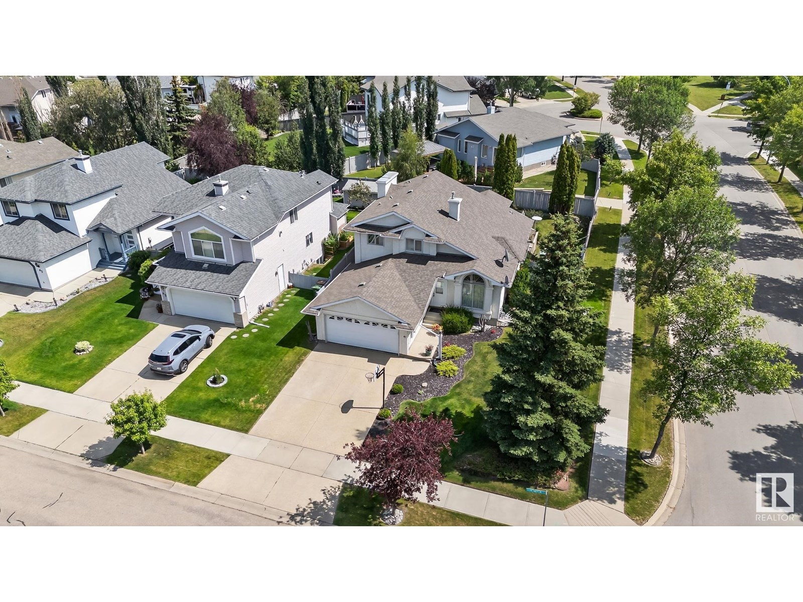 Photo 46 of 47 Huntington Cr, St Albert AB