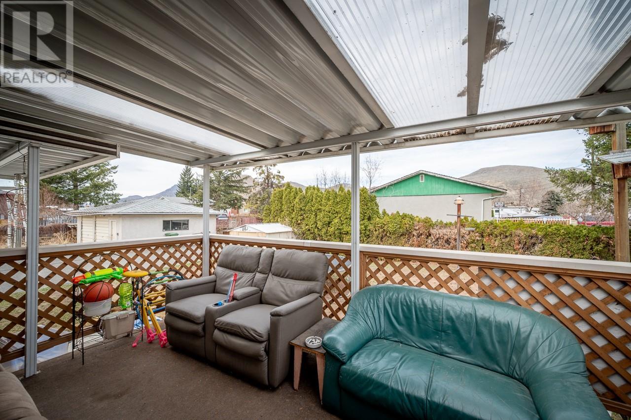 Photo 6 of 1838 Fleetwood Avenue, Kamloops BC