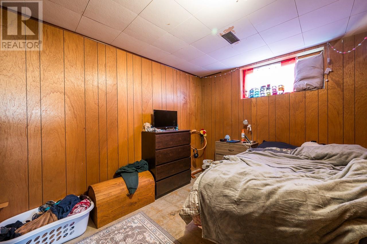 Photo 2 of 1838 Fleetwood Avenue, Kamloops BC