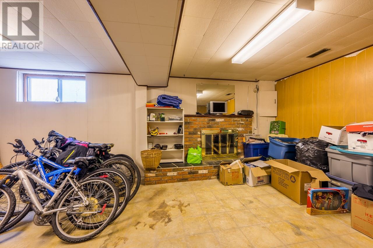 Photo 5 of 1838 Fleetwood Avenue, Kamloops BC