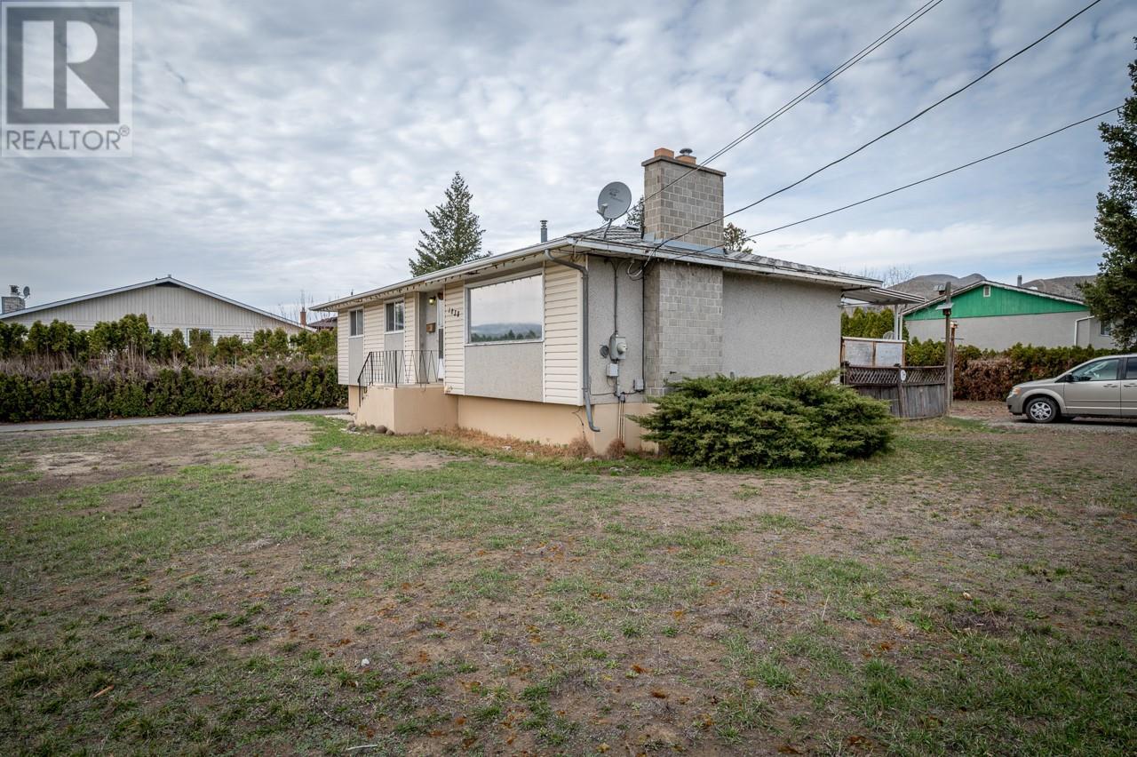 Photo 17 of 1838 Fleetwood Avenue, Kamloops BC