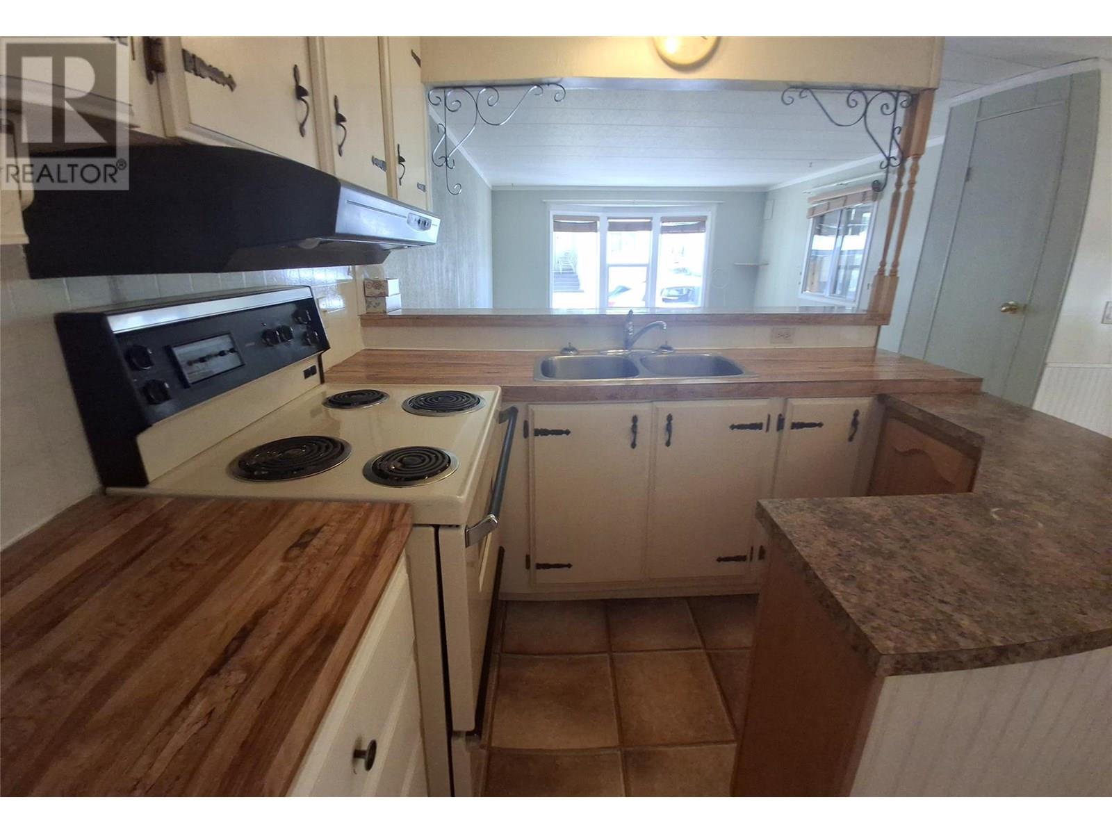 566 Coburn Street Unit# 10, Chase