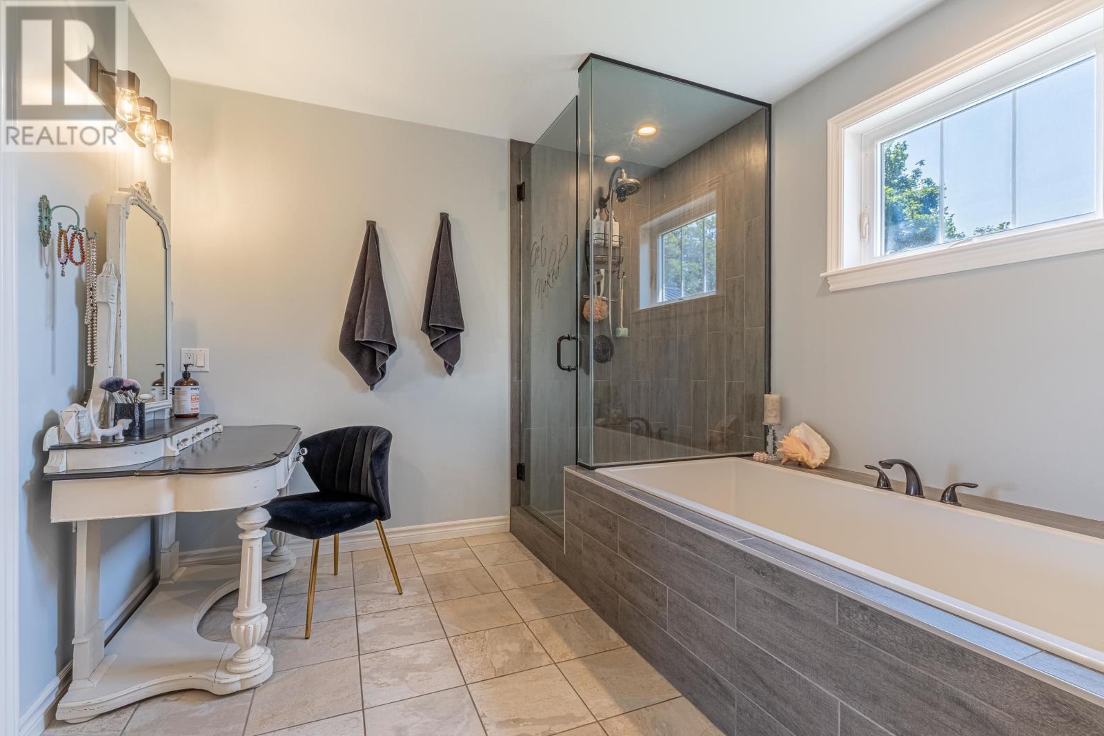 Single Family House for Sale in  BUCHANAN Road Mount Royal 
