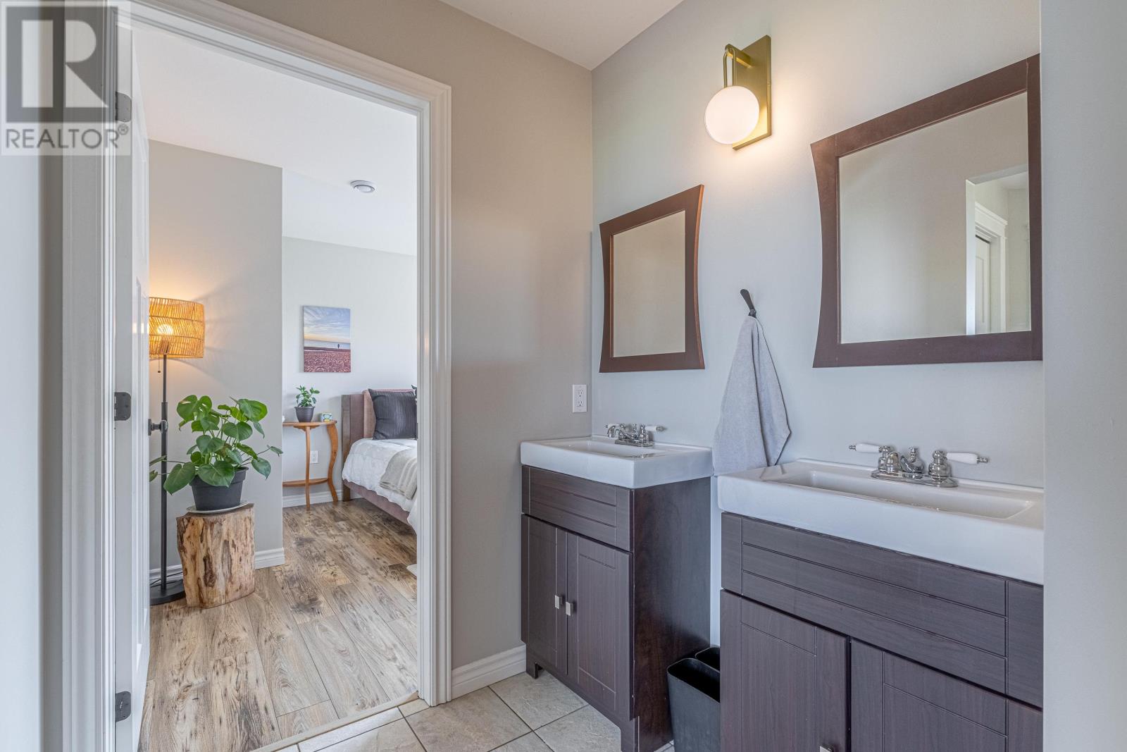 Single Family House for Sale in  BUCHANAN Road Mount Royal 