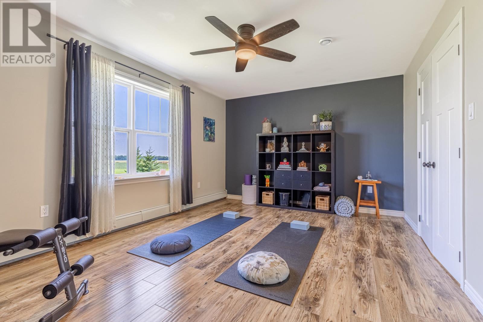 Single Family House for Sale in  BUCHANAN Road Mount Royal 