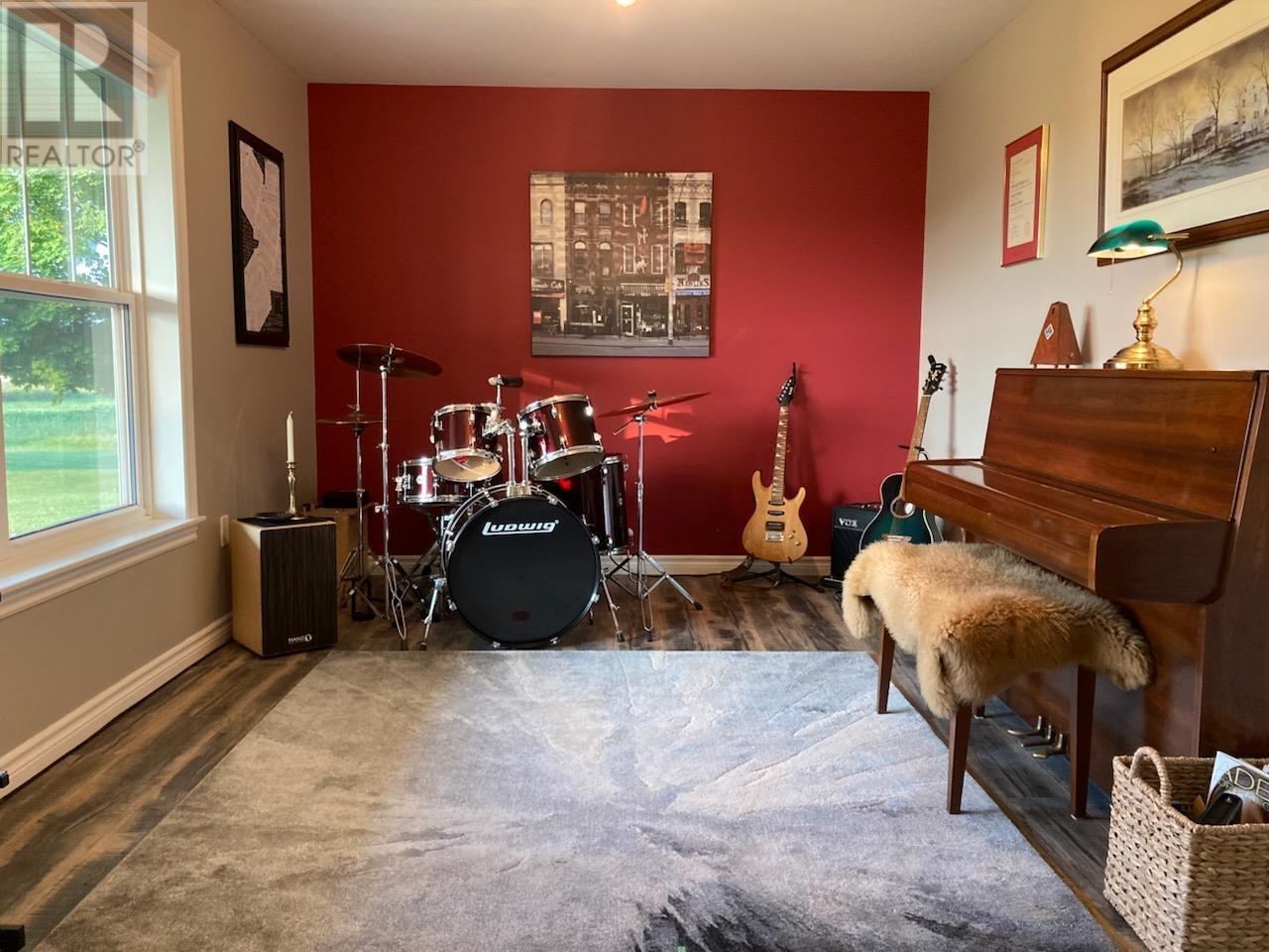 Single Family House for Sale in  BUCHANAN Road Mount Royal 