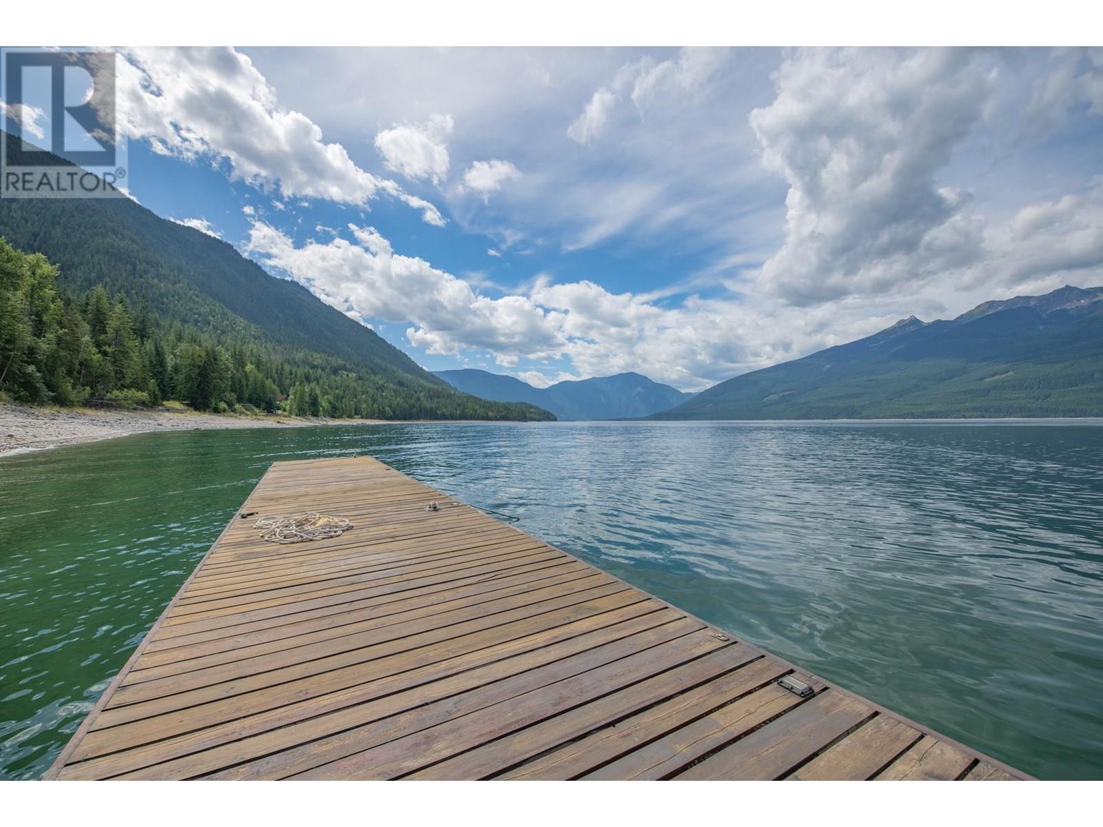 1710 6 Highway, Nakusp