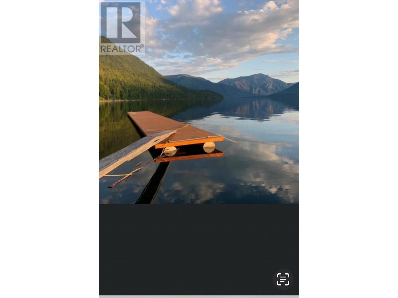 1710 6 Highway, Nakusp
