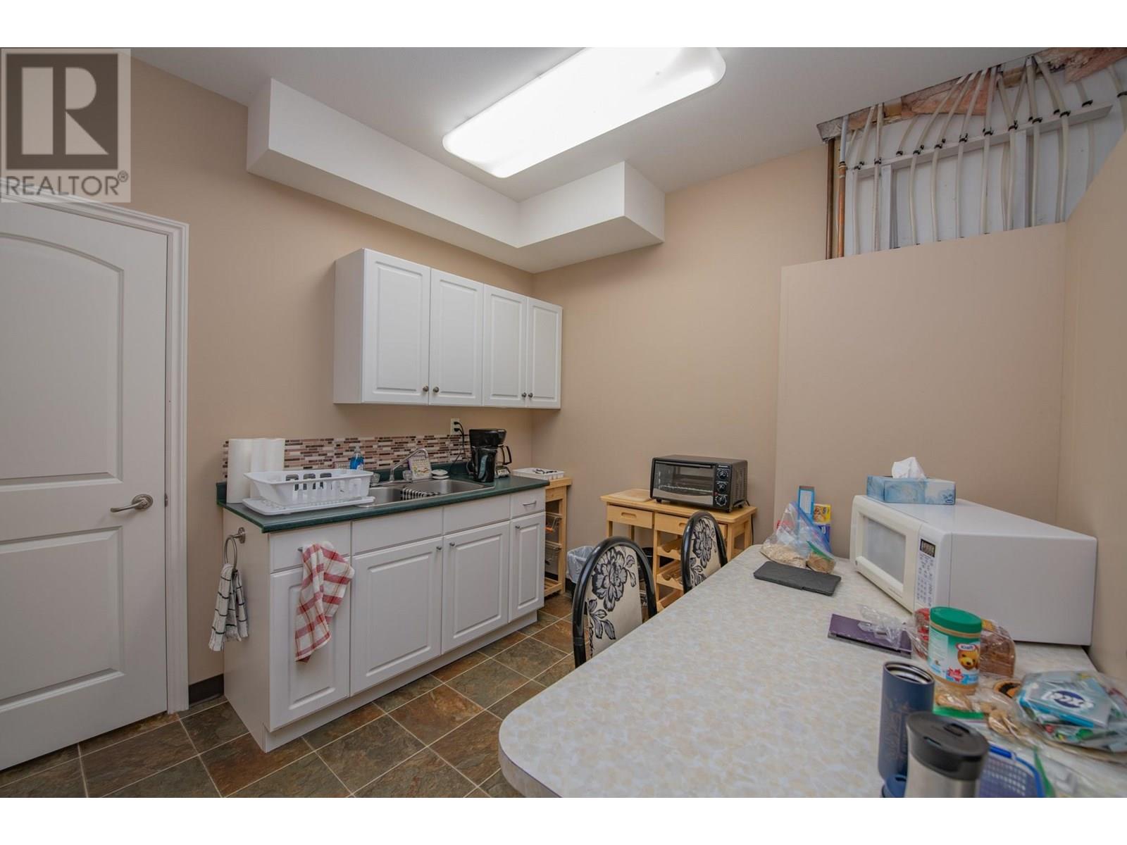 1710 6 Highway, Nakusp