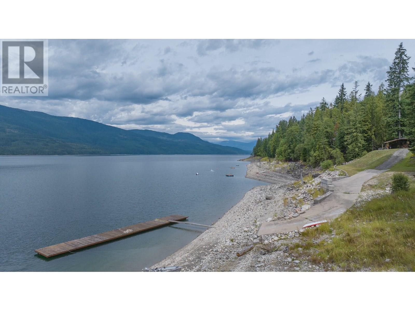 1710 6 Highway, Nakusp