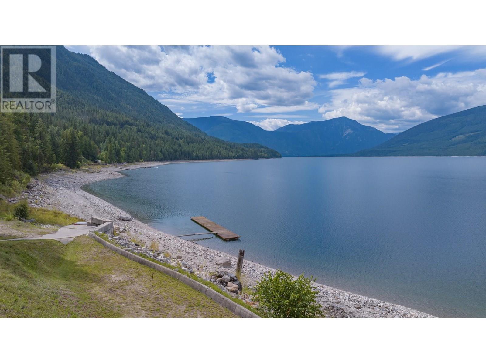 1710 6 Highway, Nakusp