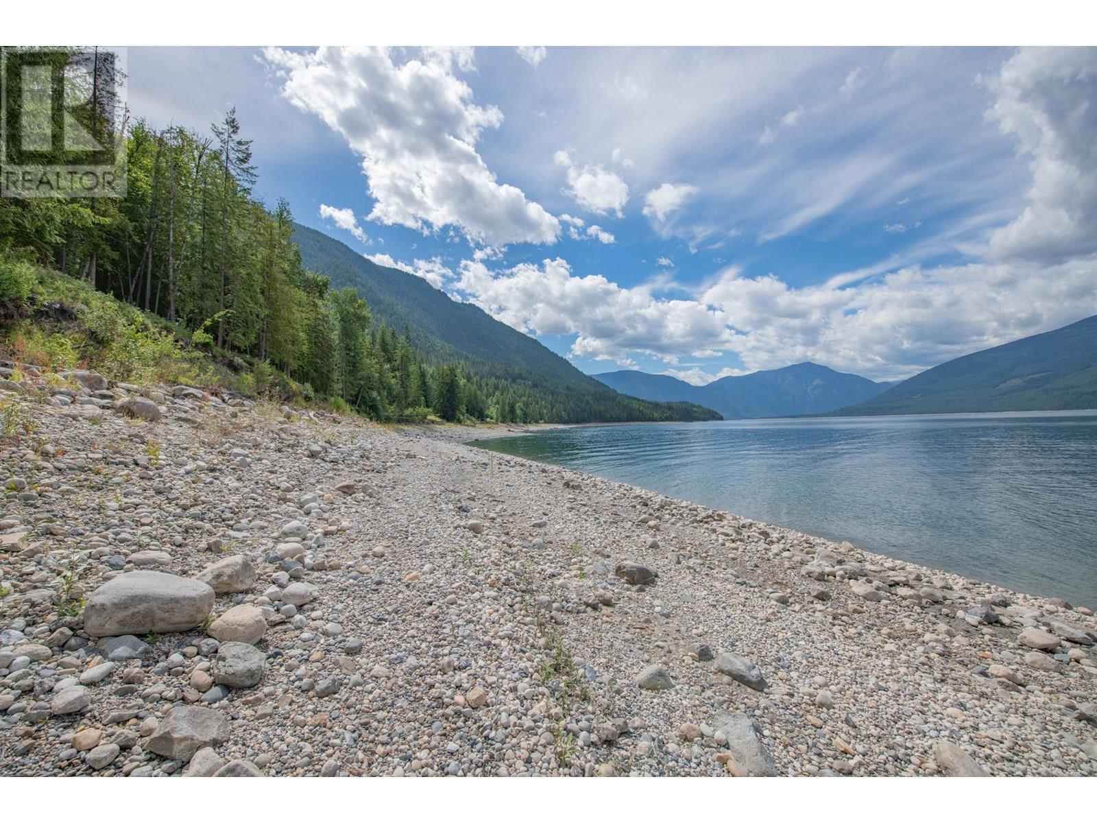 1710 6 Highway, Nakusp