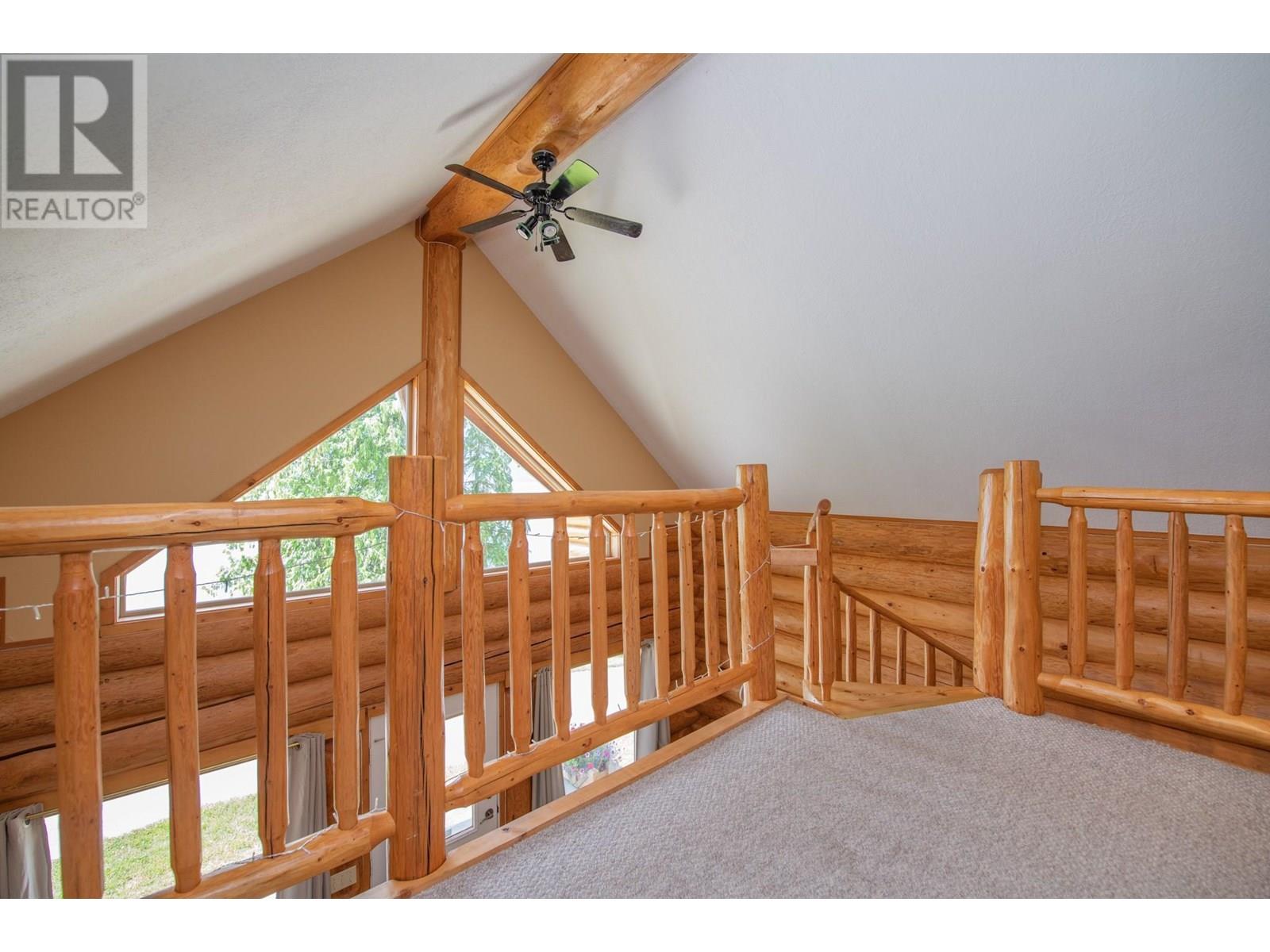 1710 6 Highway, Nakusp