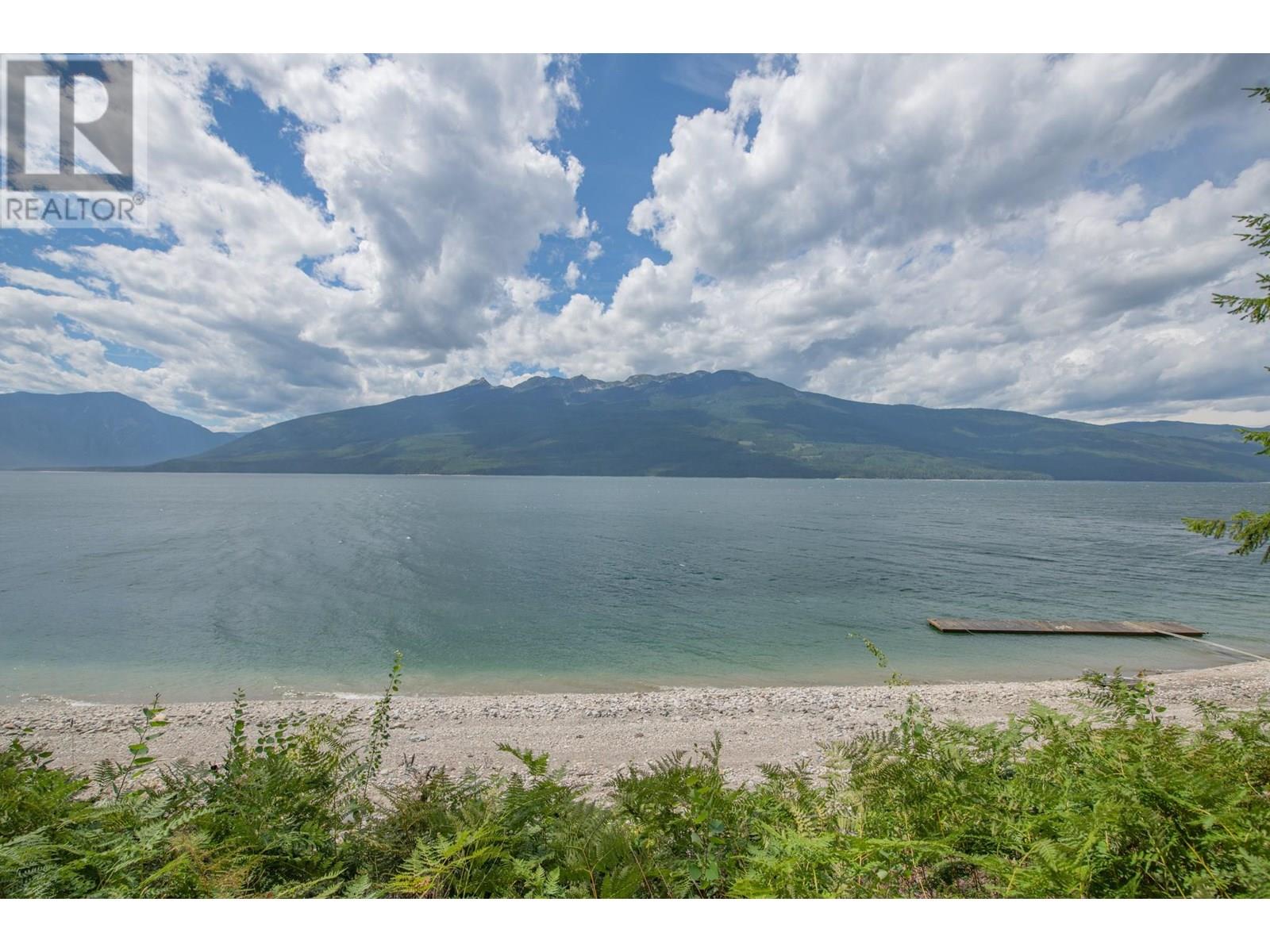 1710 6 Highway, Nakusp