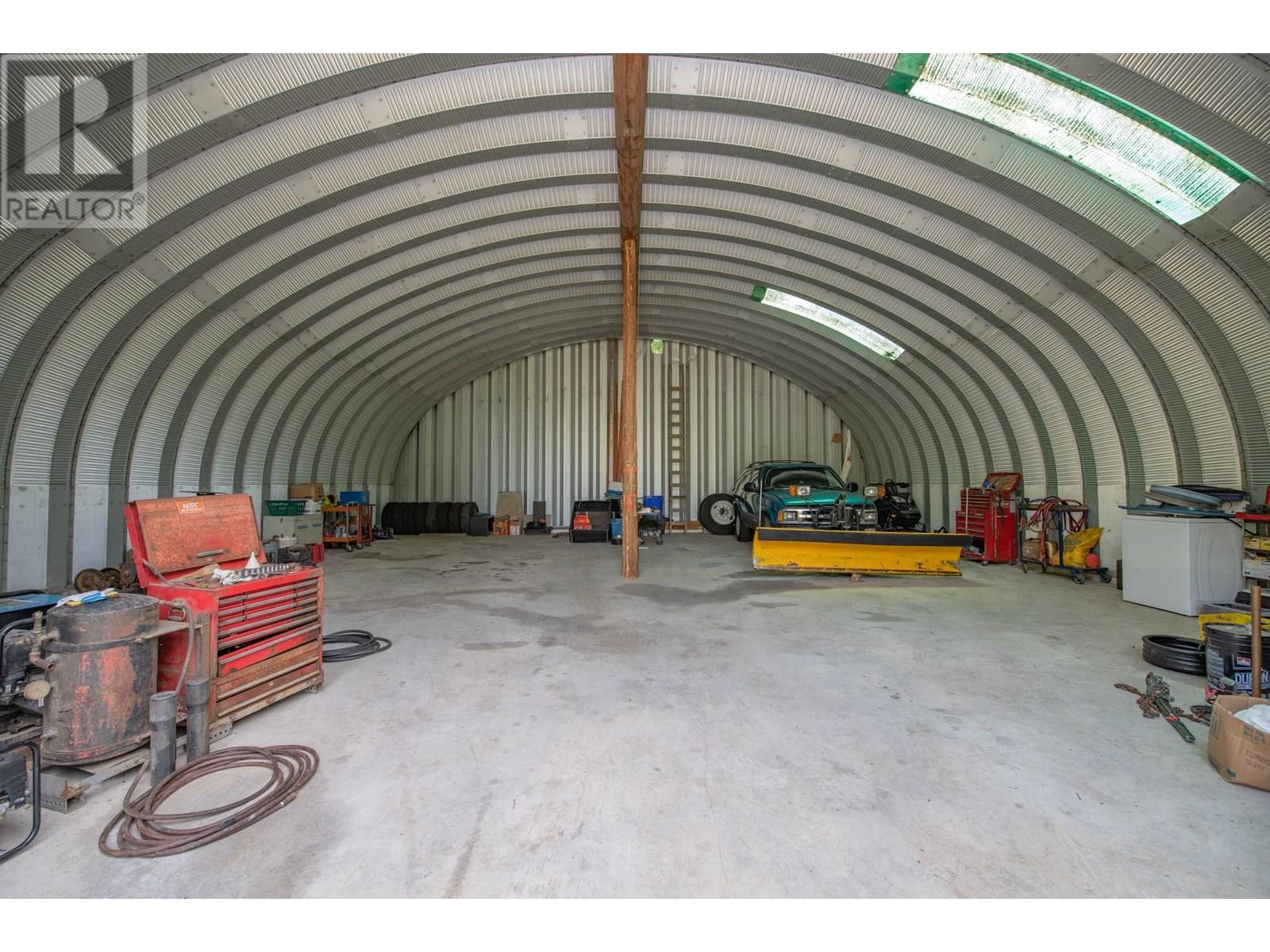 1710 6 Highway, Nakusp
