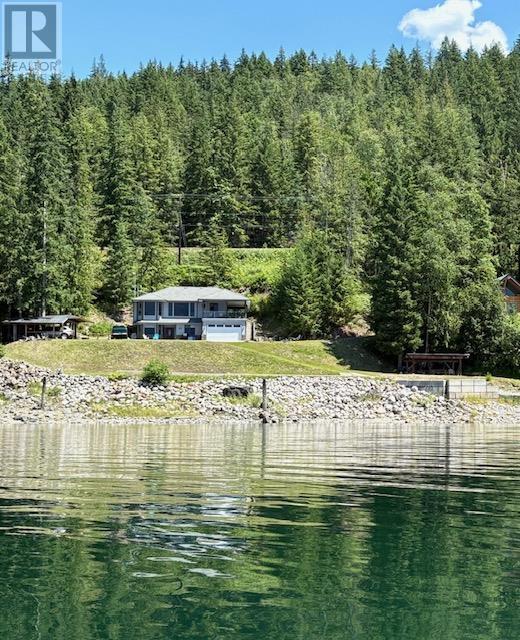 1710 6 Highway, Nakusp