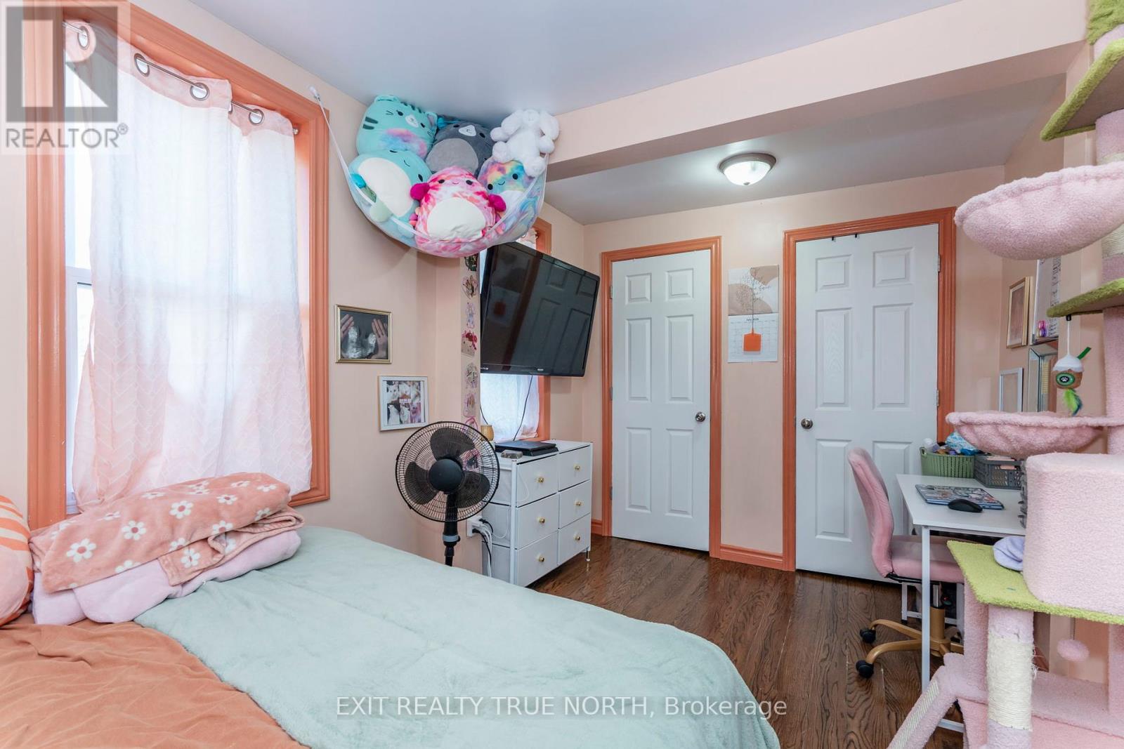 Photo 3 of 192 Manly Street, Midland ON