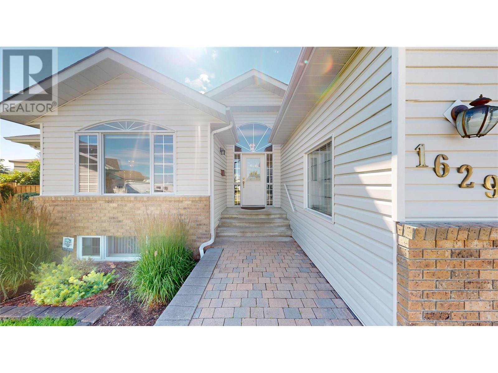1629 Staple Crescent, Cranbrook