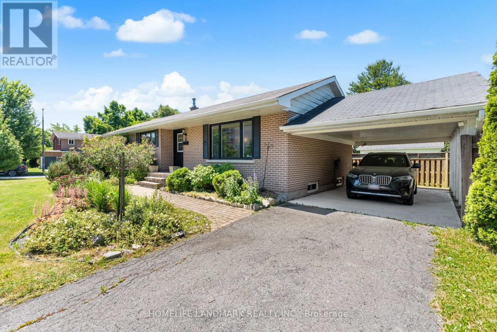 Photo 10 of 55 Cliff Crescent, Kingston ON