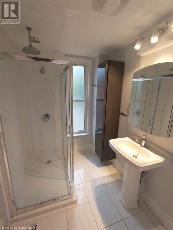 Photo 16 of 102 Grant Avenue, Hamilton ON
