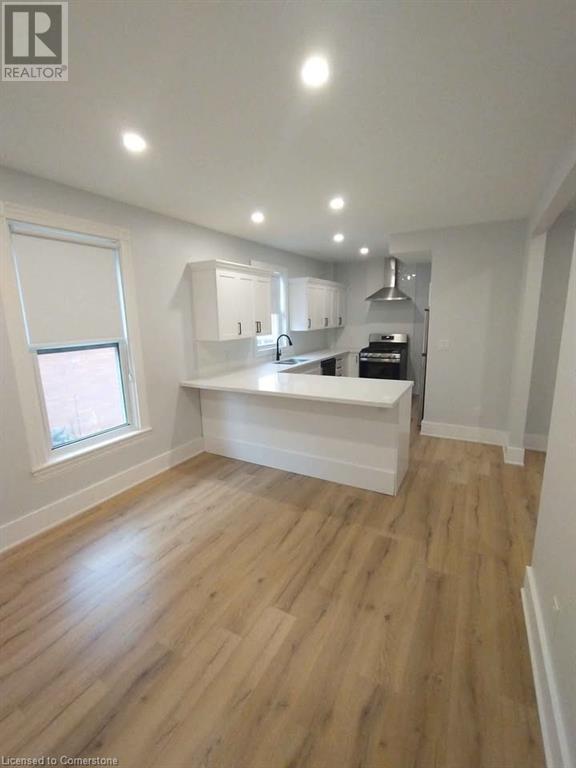 Photo 28 of 102 Grant Avenue, Hamilton ON
