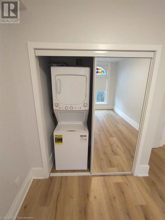Photo 13 of 102 Grant Avenue, Hamilton ON