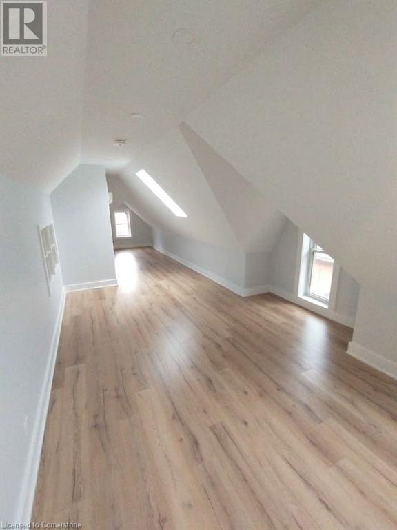 Photo 23 of 102 Grant Avenue, Hamilton ON