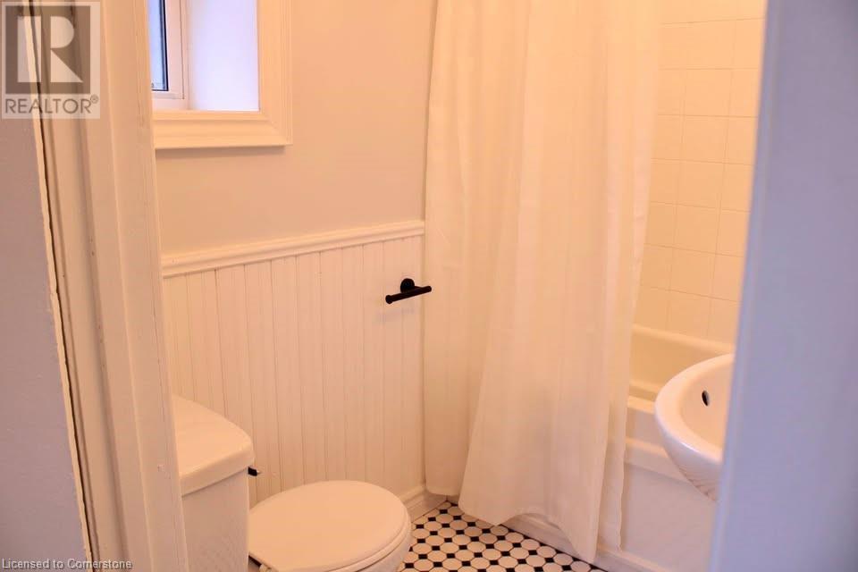 Photo 19 of 102 Grant Avenue, Hamilton ON