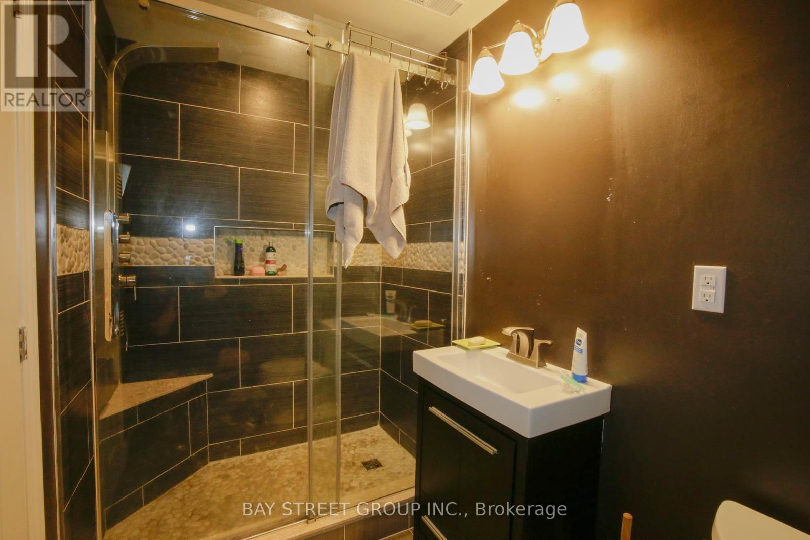 Photo 15 of 800 Rockaway Road, Georgina ON