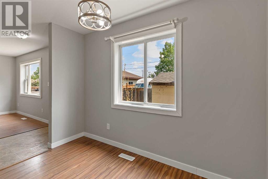 #2, 19 3 AVENUE SE - 11