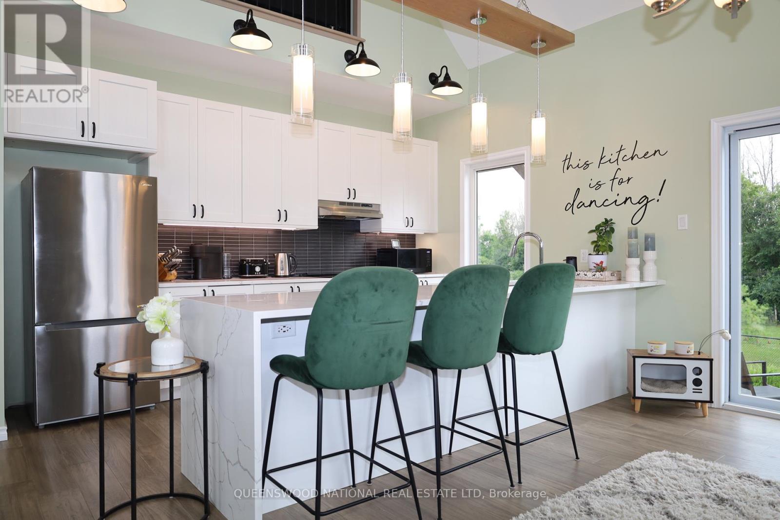 Photo 36 of 1010 Kilmarnock Road S, Merrickvillewolford ON