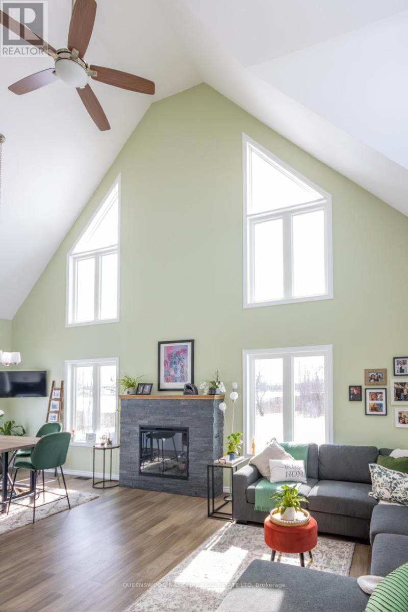 Photo 14 of 1010 Kilmarnock Road S, Merrickvillewolford ON