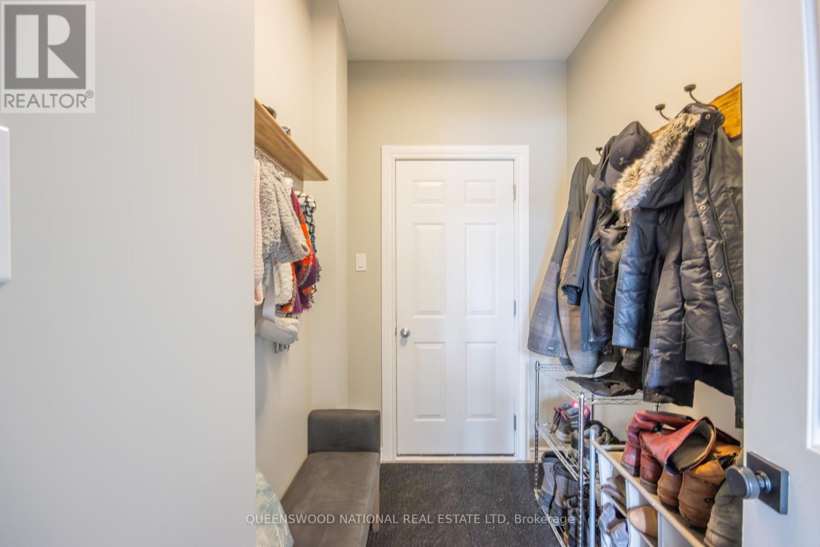 Photo 5 of 1010 Kilmarnock Road S, Merrickvillewolford ON