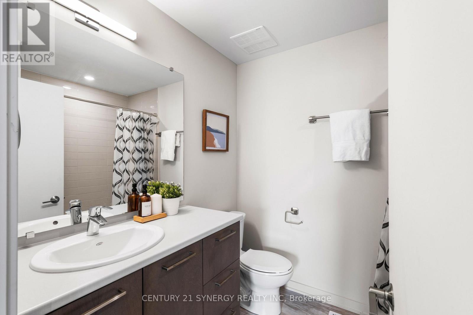 Photo 3 of 673 Odyssey Way, Ottawa ON