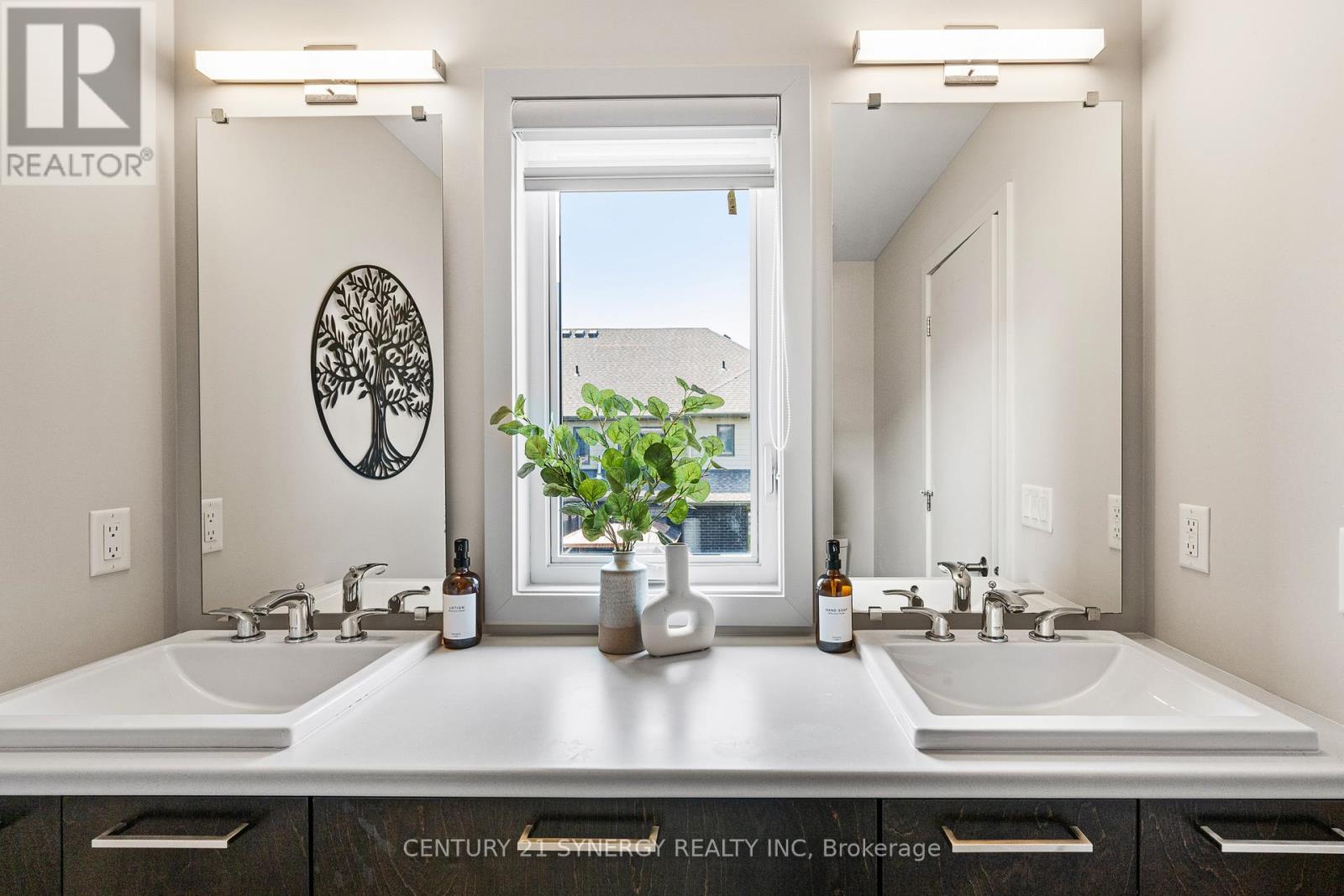 Photo 23 of 673 Odyssey Way, Ottawa ON