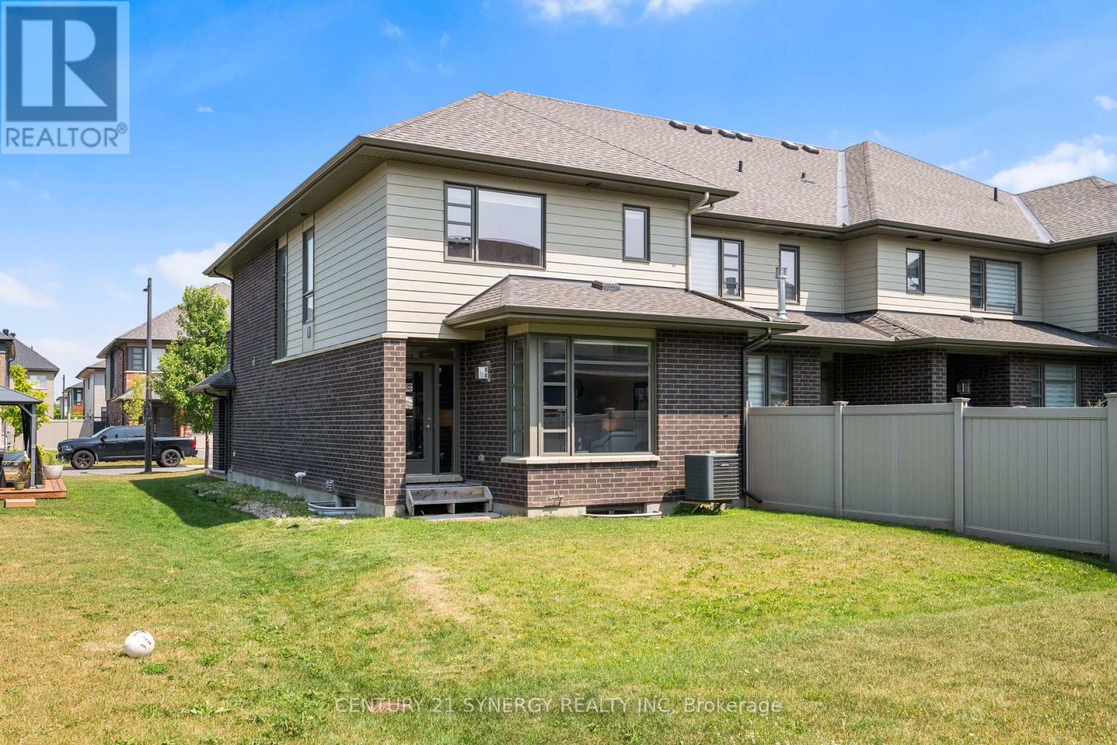 Photo 10 of 673 Odyssey Way, Ottawa ON
